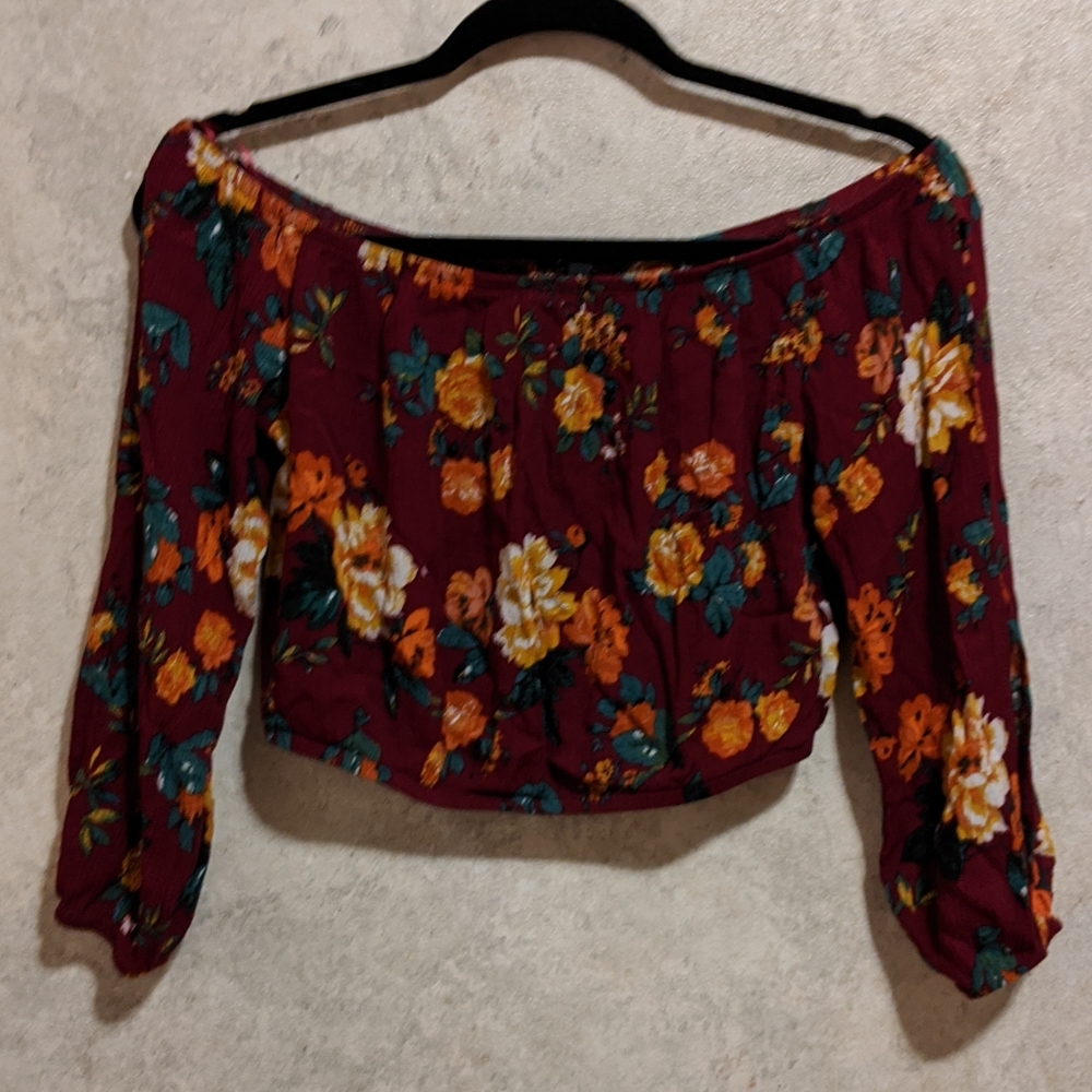 Off the shoulder crop - Picture 2 of 8